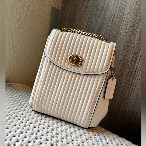 Coach Parker 16 backpack - Picture 3 of 8